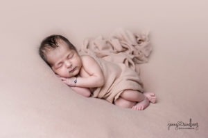 Nyföddfoto Lund, Nyföddfoto Malmö, Nyföddfotograf Malmö, Nyföddfotograf Lund, Babyfoto Lund, Babyfoto Malmö, Fotograf Lomma, Fotograf Bjärred, Fotograf Löddeköpinge