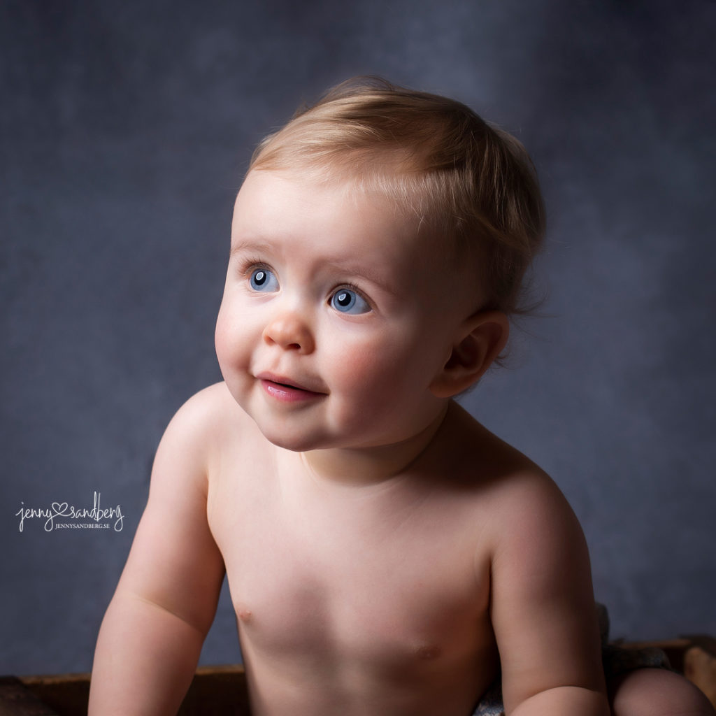 Barnfotograf med 1-årsfoto Malmö